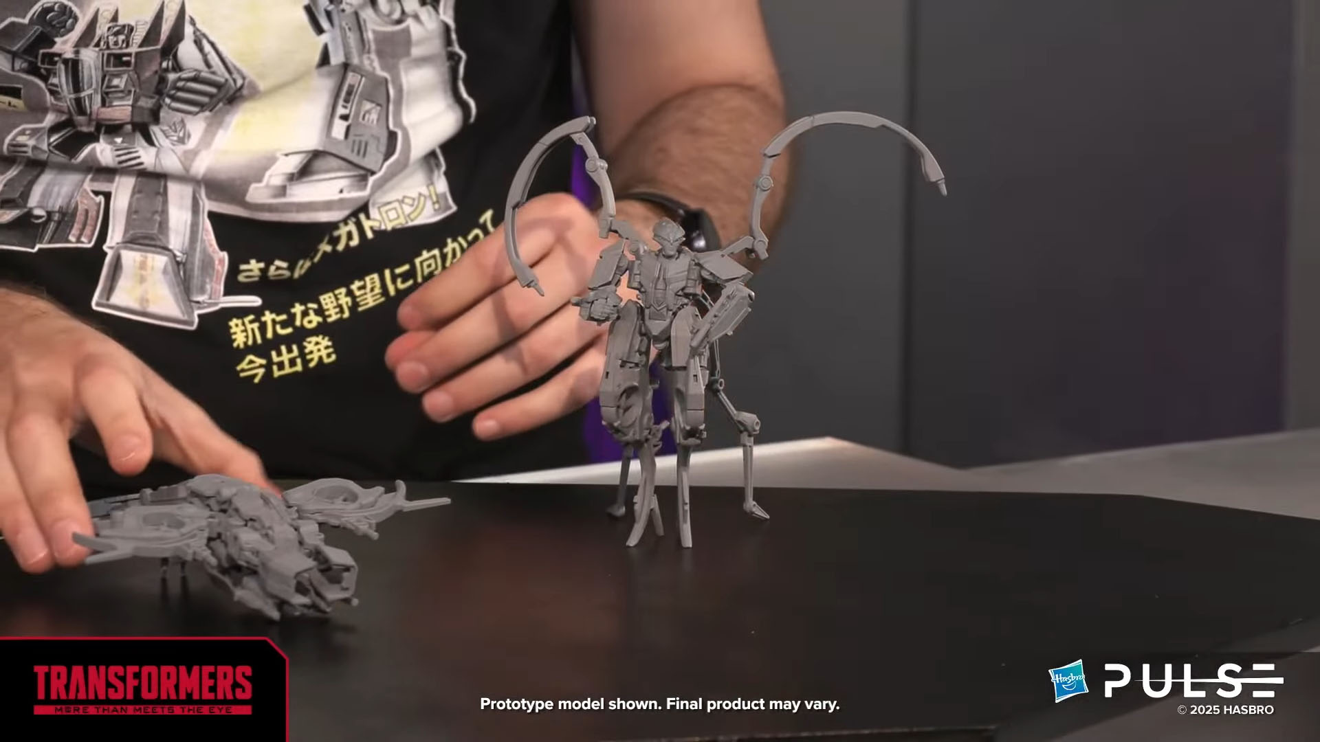 Hasbro Pulse Transformers Studio Series TFOne Airachnid 01